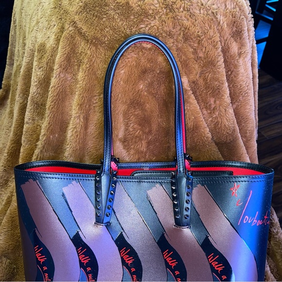New Christian Louboutin Walk A Mile in My Shoes Cabata Small Grained Leather Bag - Picture 9 of 16